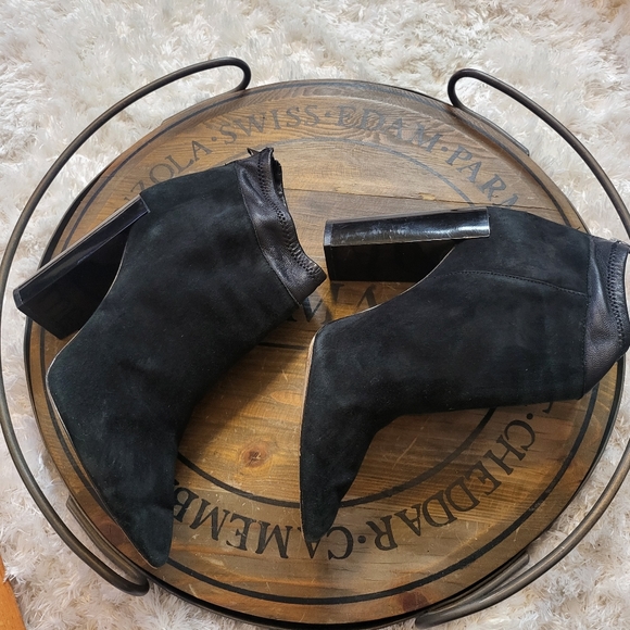 Saks Fifth Avenue black suede heeled booties - Picture 4 of 8